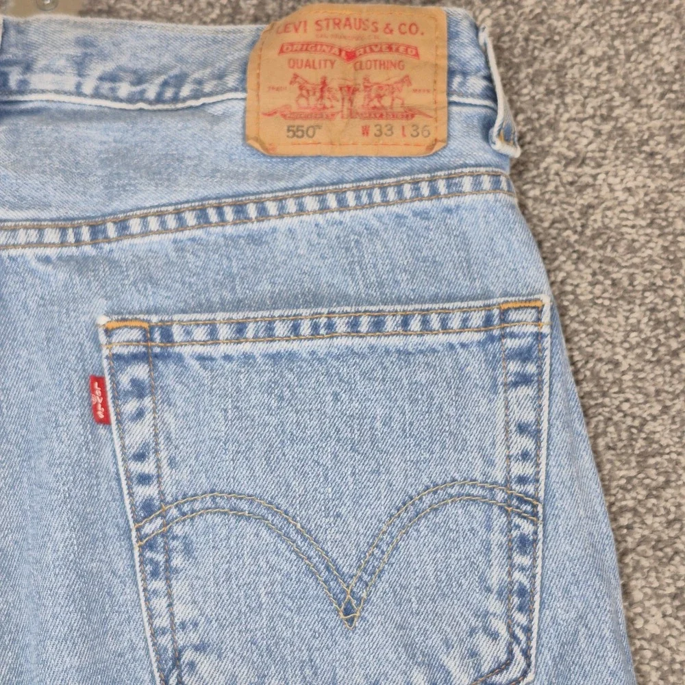 Levis measurements photos